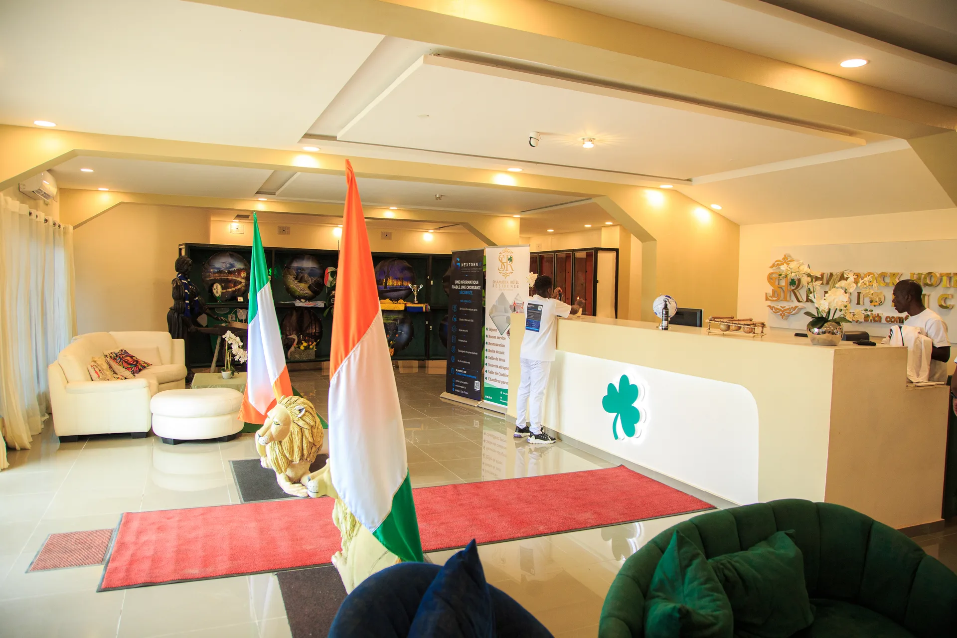 Réception Shamrock avec trèfle et drapeaux irlandais et ivoiriens